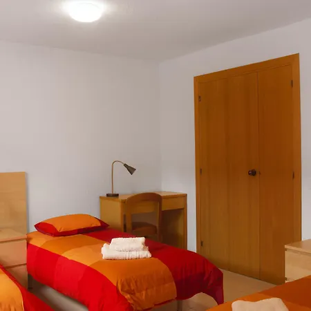 Residencia Universitaria Pare Claret * خيرونا