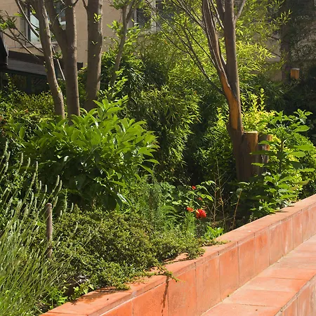 Residencia Universitaria Pare Claret * Girona