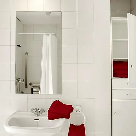 Residencia Universitaria Pare Claret Hostel *