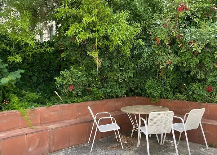 Hostel Residencia Universitaria Pare Claret *