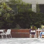 Residencia Universitaria Pare Claret אכסניה *